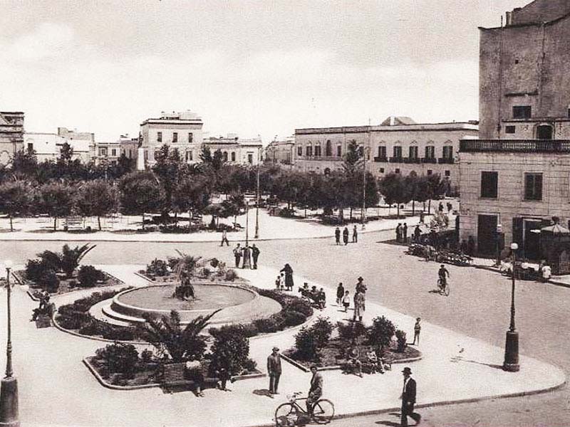 Piazza Alighieri - 33